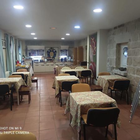 Hotel Sara De Ur La Cabrera Eksteriør bilde