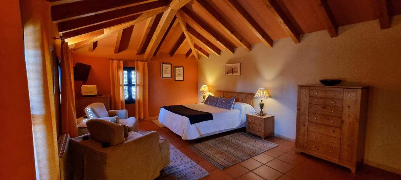 Hotel Sara De Ur La Cabrera Eksteriør bilde