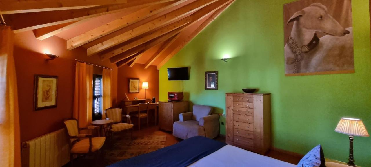 Hotel Sara De Ur La Cabrera Eksteriør bilde