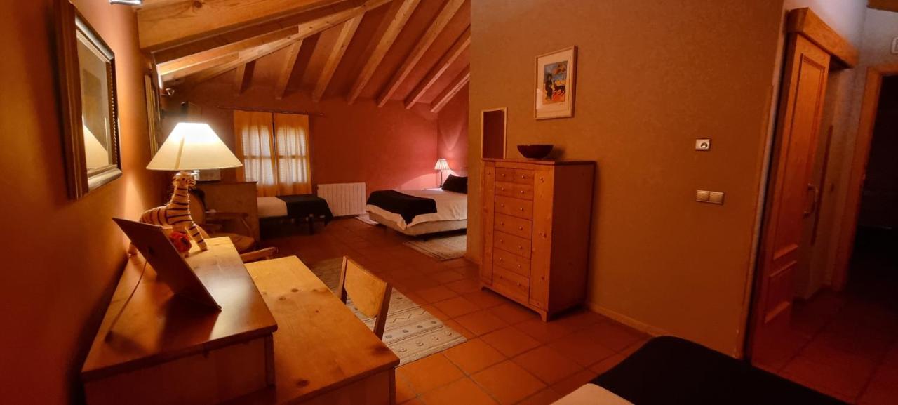 Hotel Sara De Ur La Cabrera Eksteriør bilde