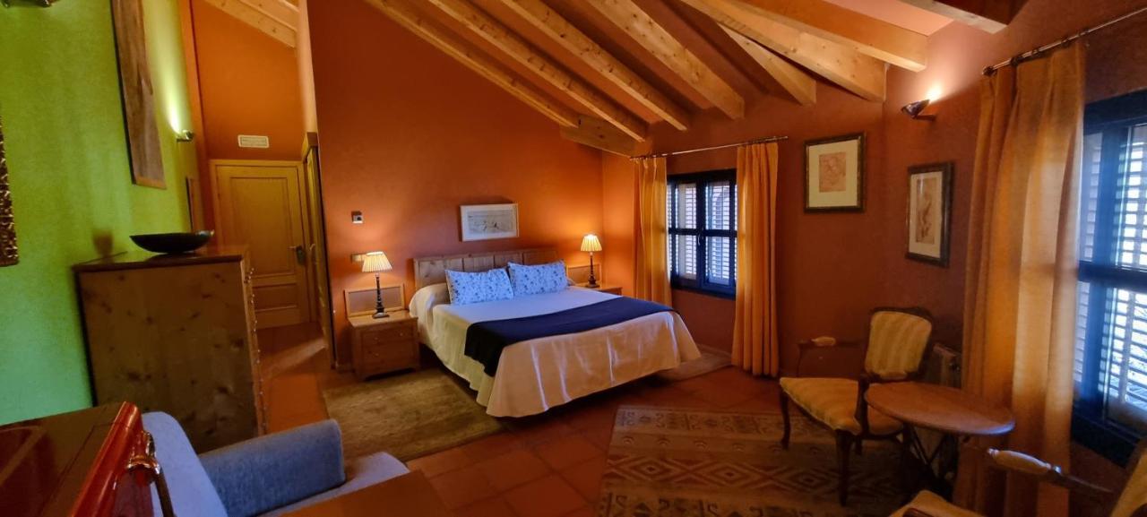 Hotel Sara De Ur La Cabrera Eksteriør bilde