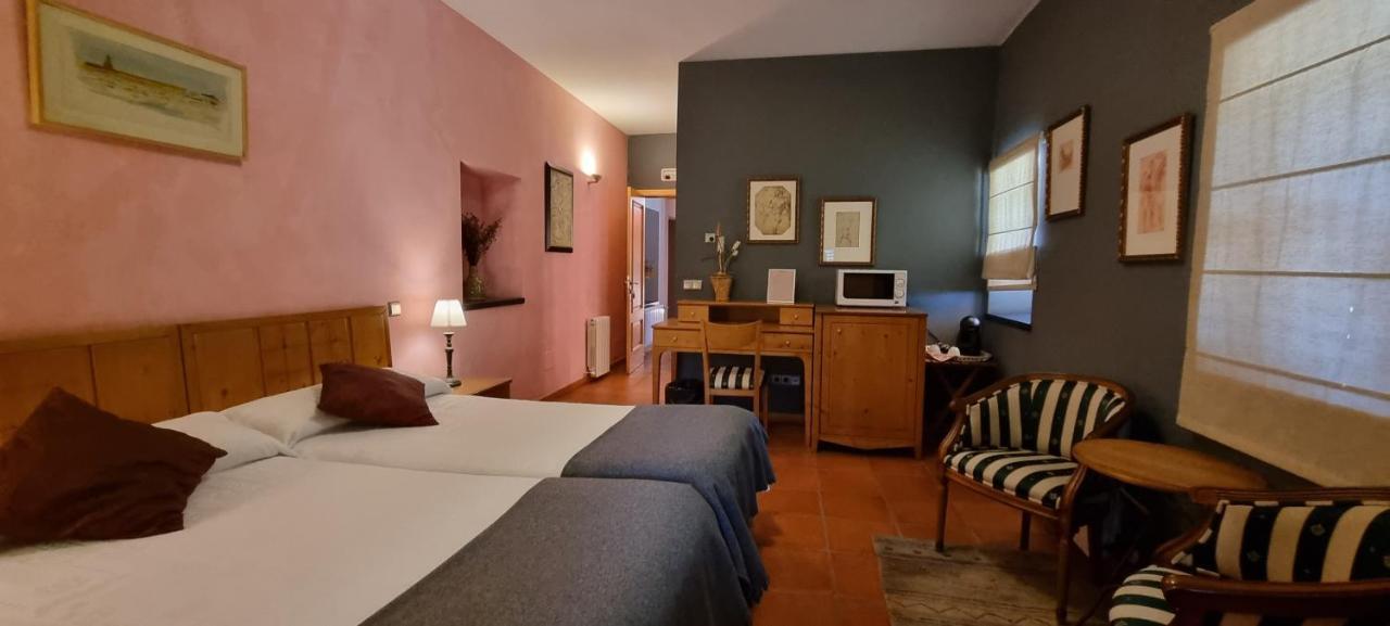 Hotel Sara De Ur La Cabrera Eksteriør bilde
