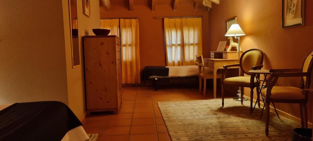 Hotel Sara De Ur La Cabrera Eksteriør bilde