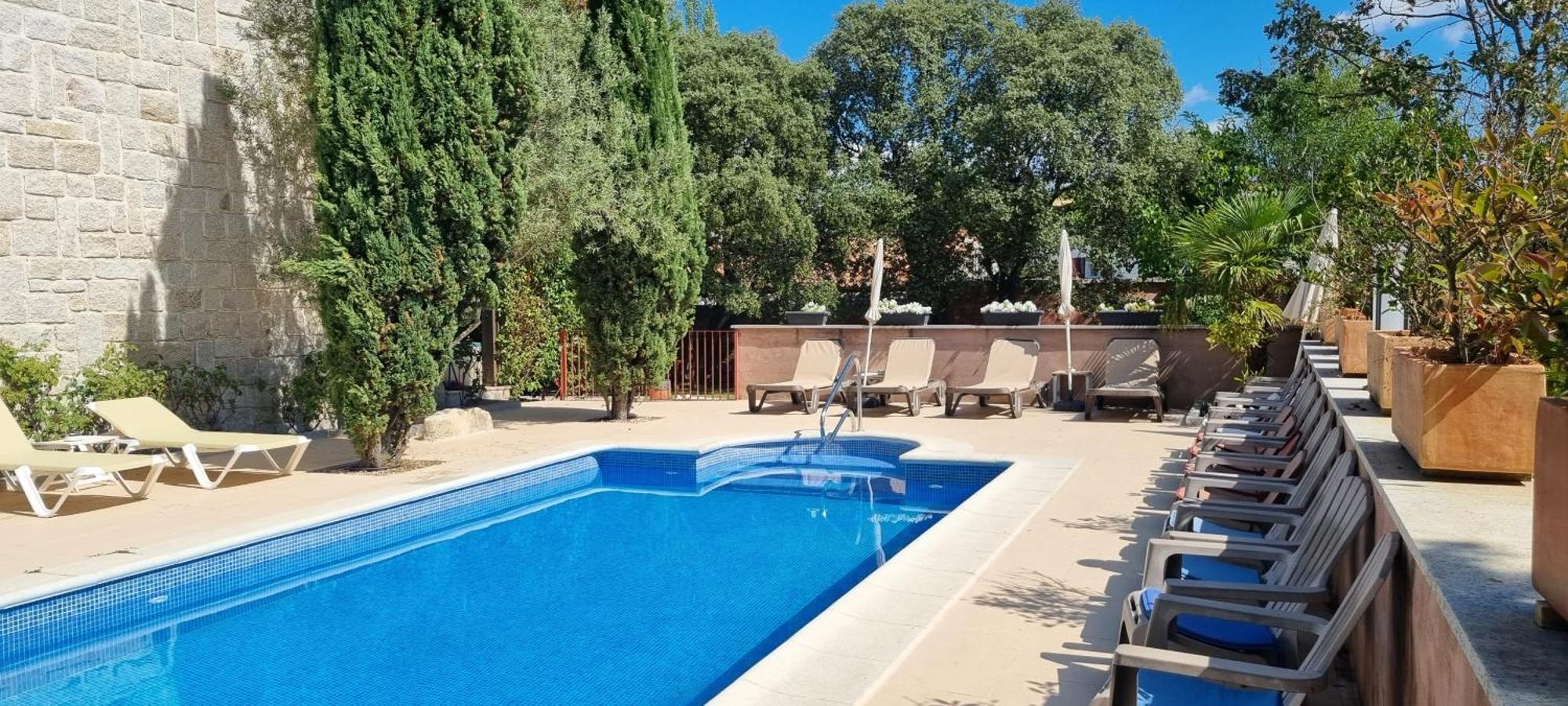 Hotel Sara De Ur La Cabrera Eksteriør bilde