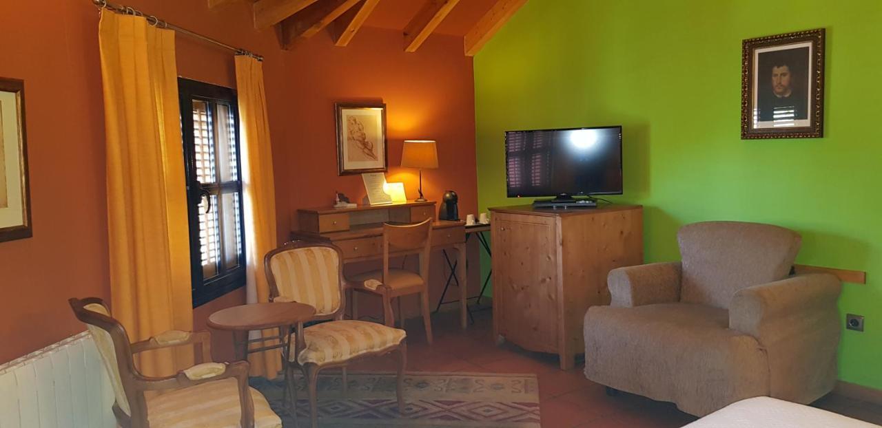 Hotel Sara De Ur La Cabrera Eksteriør bilde