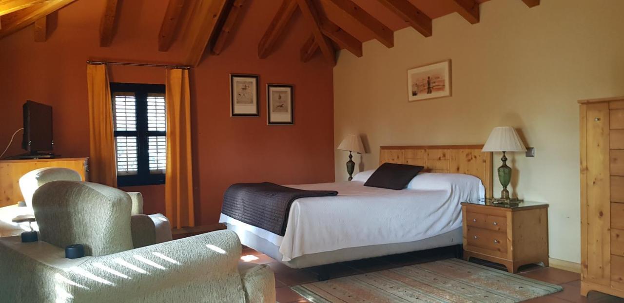 Hotel Sara De Ur La Cabrera Eksteriør bilde
