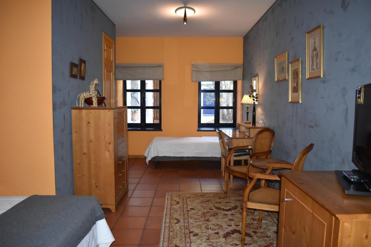 Hotel Sara De Ur La Cabrera Eksteriør bilde