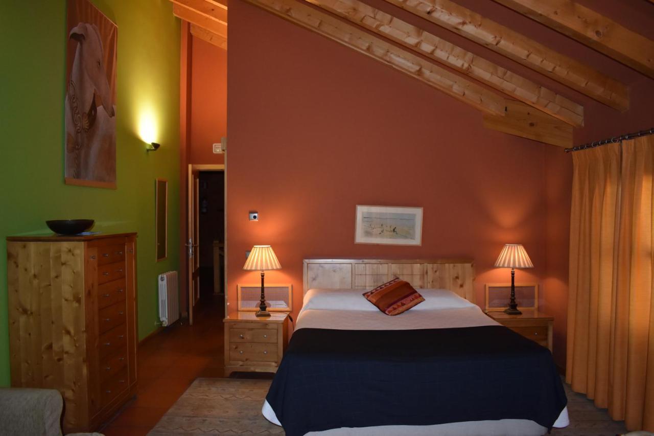 Hotel Sara De Ur La Cabrera Eksteriør bilde
